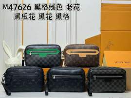 Picture of Louis Vuitton Mens Bags _SKUfw242187026fw